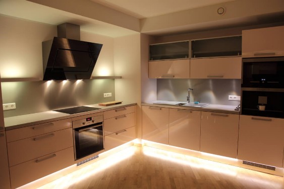 Cucina moderna con luci led Cucina moderna con luci led